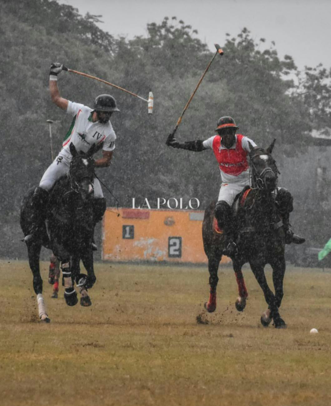 The torrential downpour led V Polo and Bedla/ Los Polistas to cancel the match